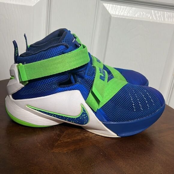 🔥🏀 NIKE LEBRON SOLDIER 9 IX Boys Size 5Y Royal Blue 776471-441 - EXCELLENT - Picture 6 of 11